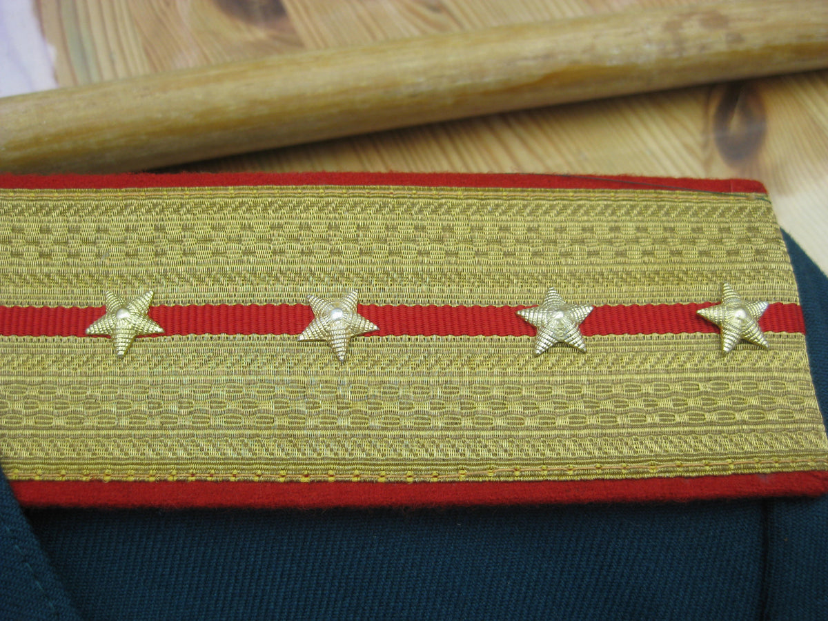 Uniform  UDSSR Russland Kraftfahrtruppe / Versorgungstruppe ??