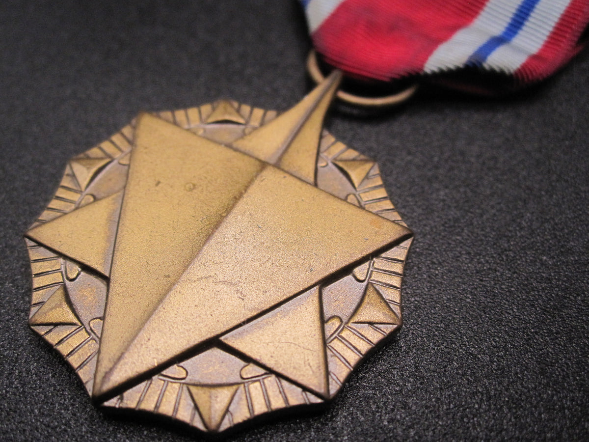 H.W.  - -    Combat Readiness Medal  der Air Force