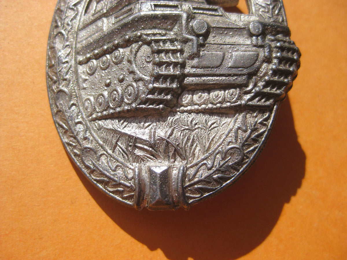 Panzerkampfabzeichen in Silber Hersteller: Adolf Scholze