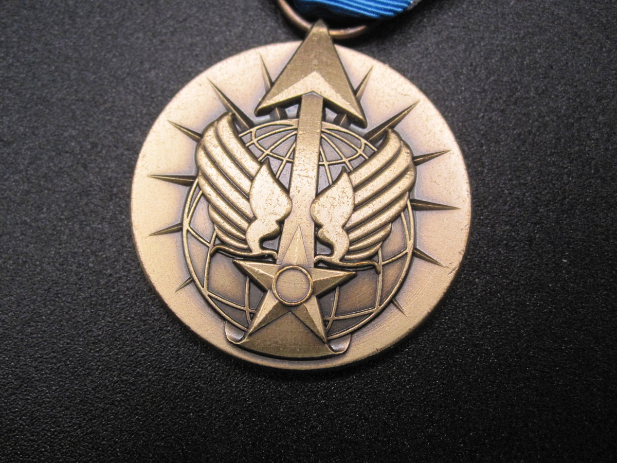 H.W.  - -    Remote Combat Effects Campaign Medal  der Air Force