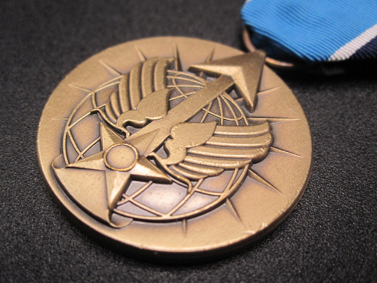 H.W.  - -    Remote Combat Effects Campaign Medal  der Air Force