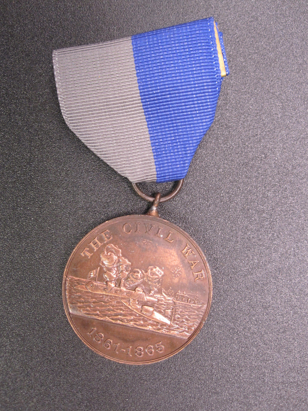 H.W.  - -    Civil War Medal 1861 - 1865