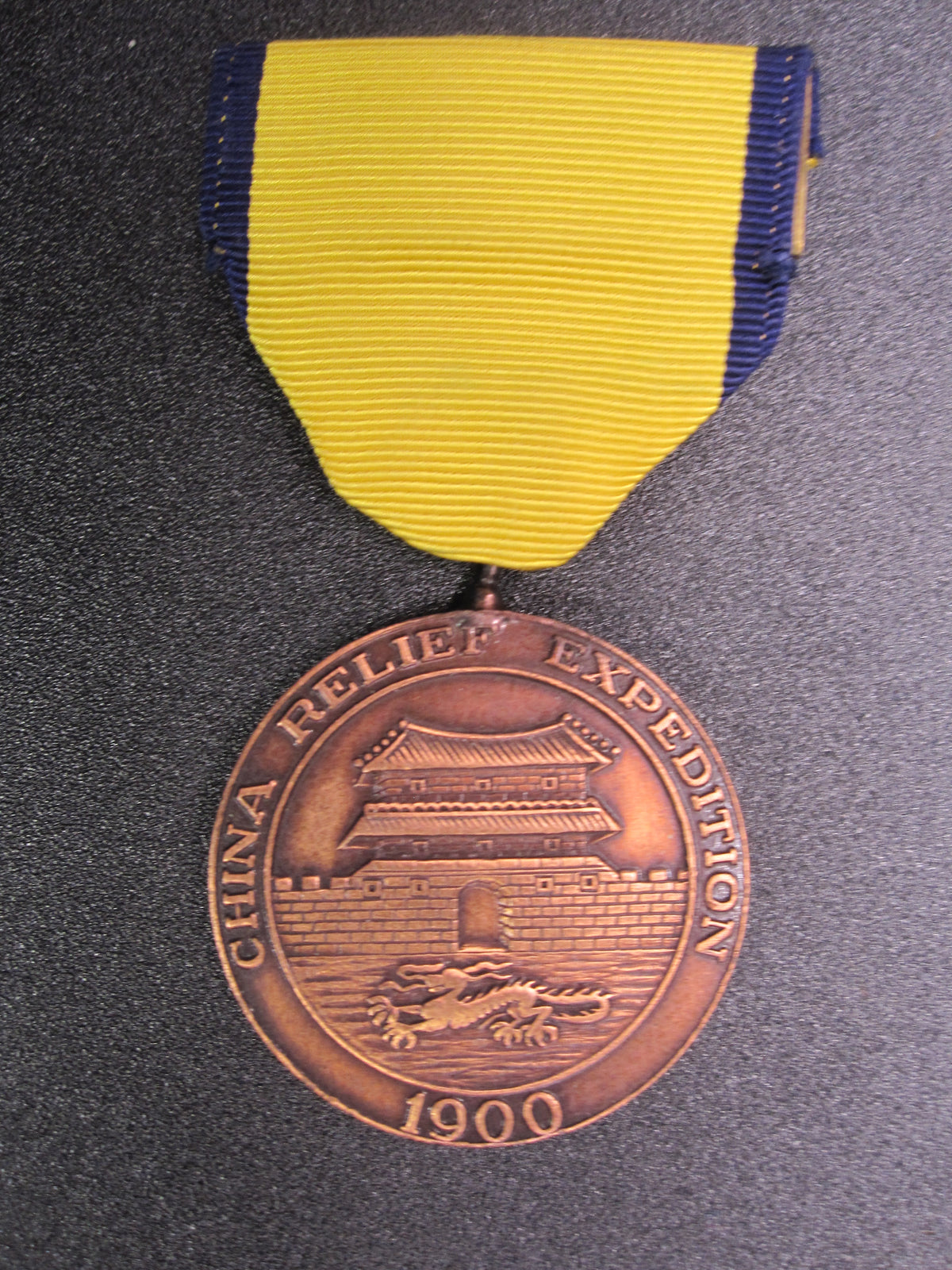 H.W.  - -    CHINA Relief Expedition Medal 1900 - 1901