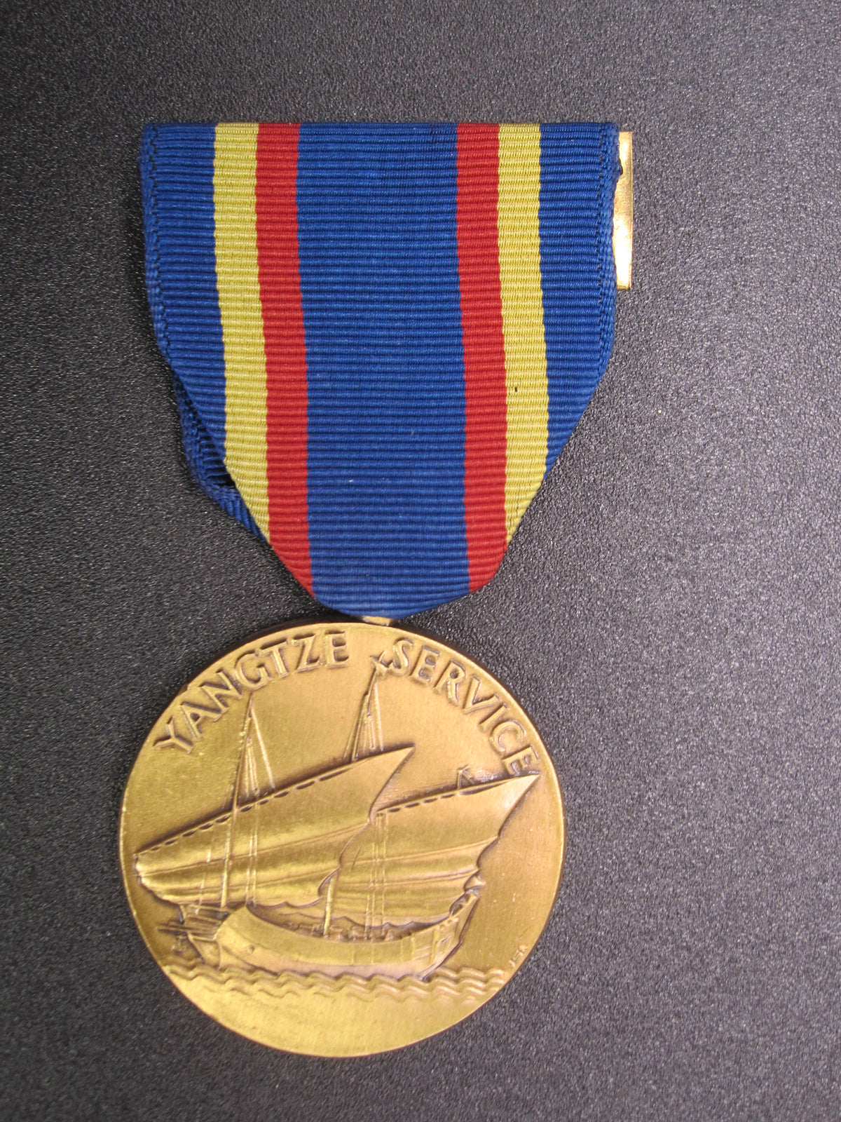H.W.  - -    Yangtse CHINA Service Medal 1926-1932