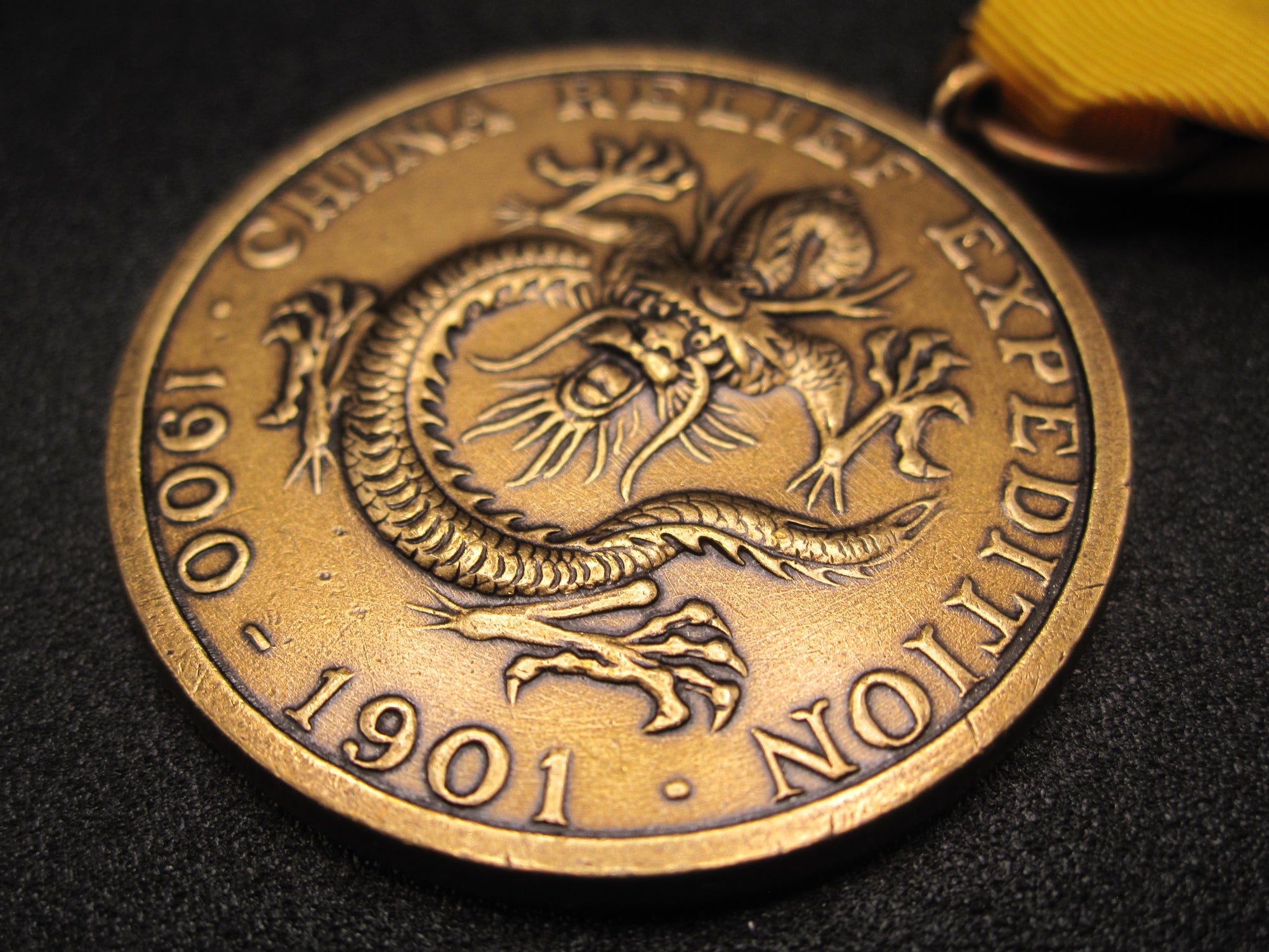 H.W.  - -    CHINA Relief Expedition Medal 1900 - 1901