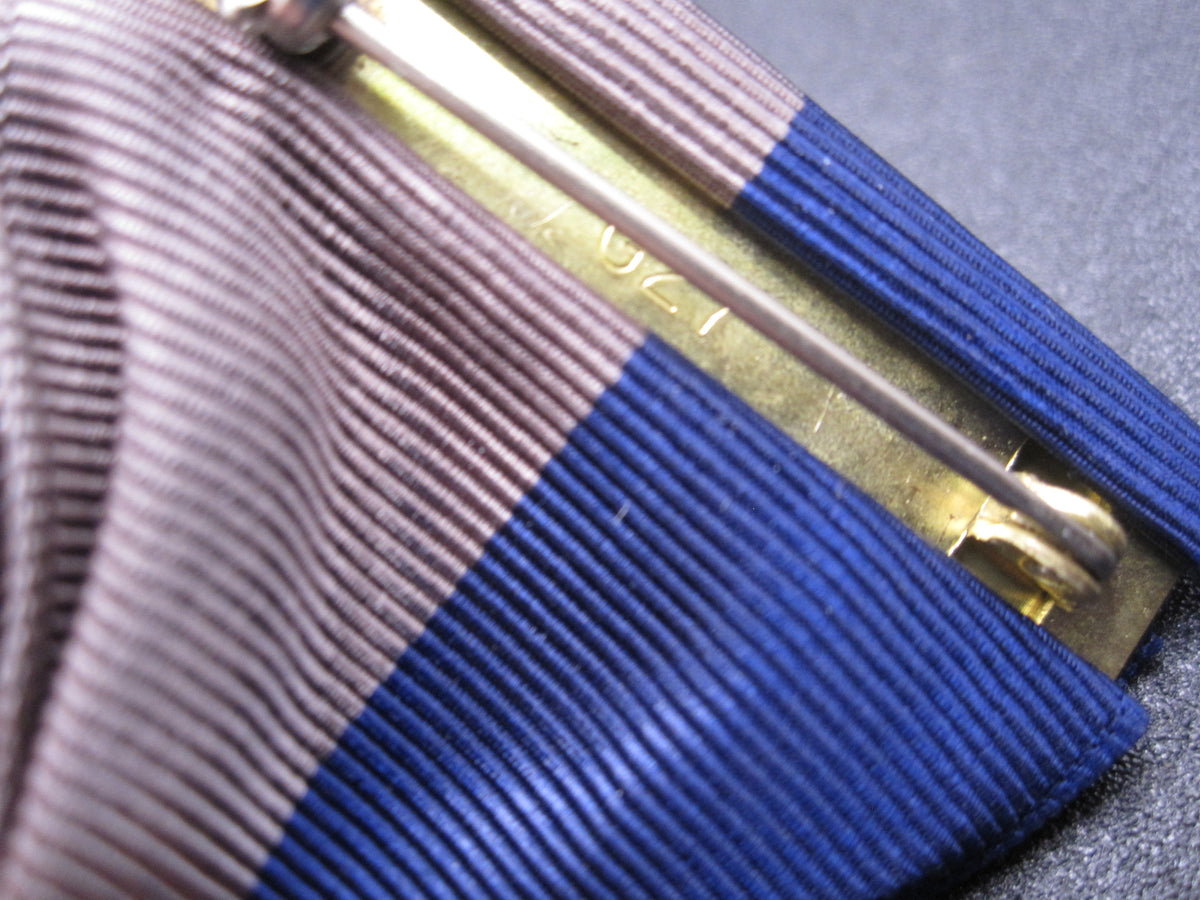 H.W.  - -    Civil War Medal 1861 - 1865