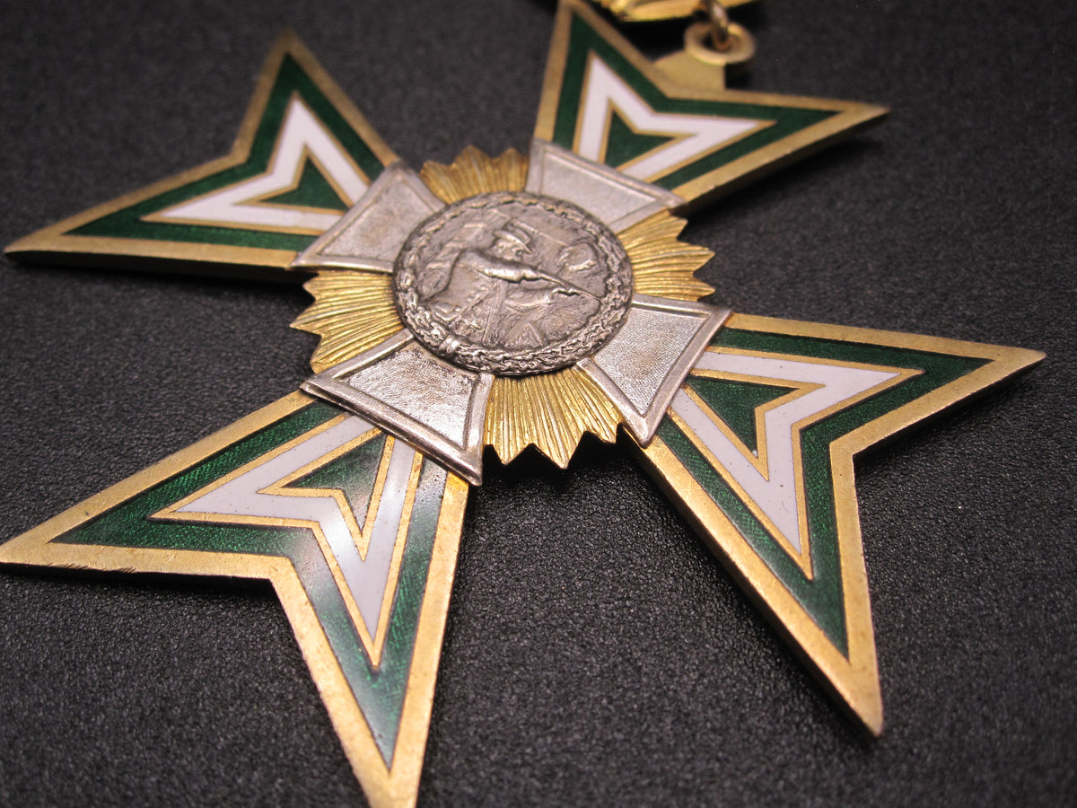 6 Alte Jagdabzeichen jagdliche Schützenorden Schützenmedaille 1927 &amp; 1928 echtes SILBER