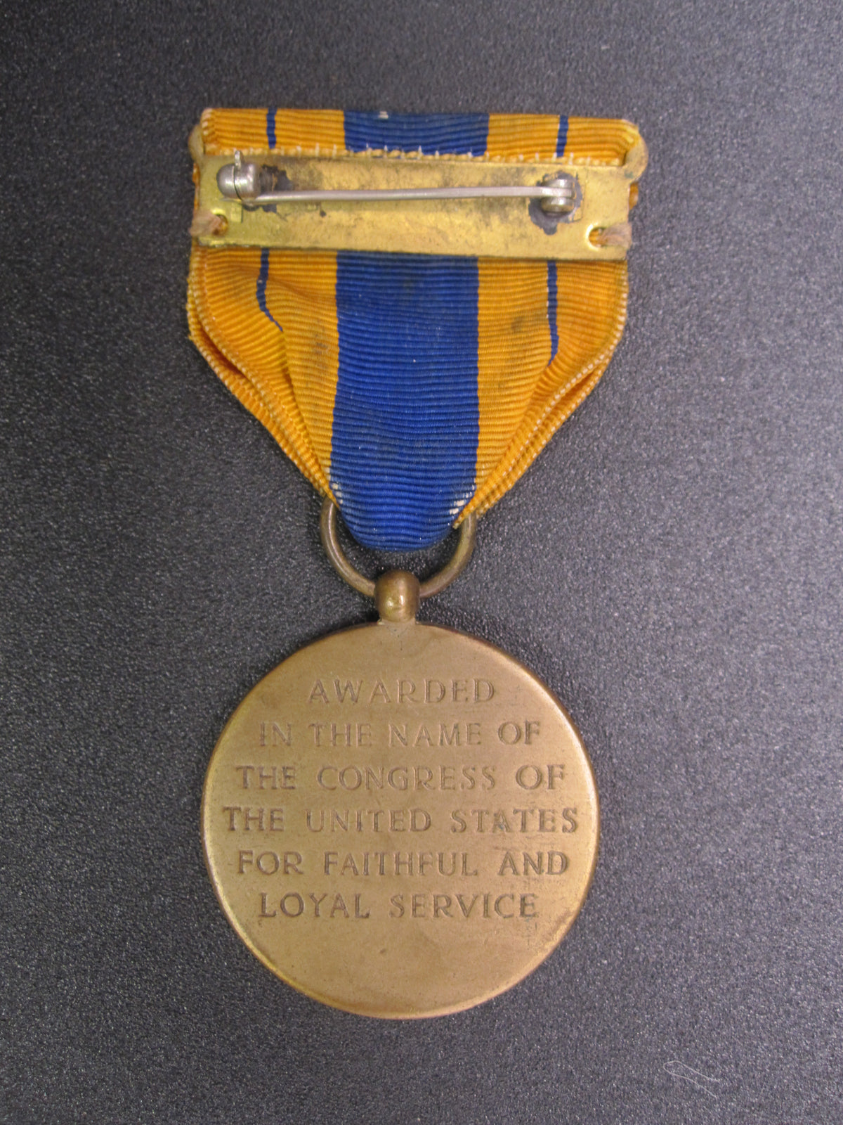 H.W.  - -     Selective Service System Medal 1941 - 1945 World War 2