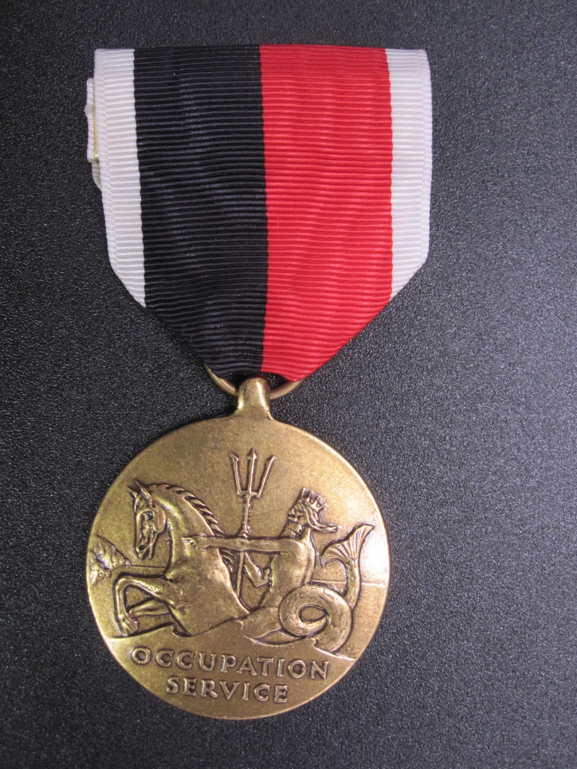 H.W.  - -  Occupation Service Medal 1941-1945  -Navy- 2.Weltkrieg