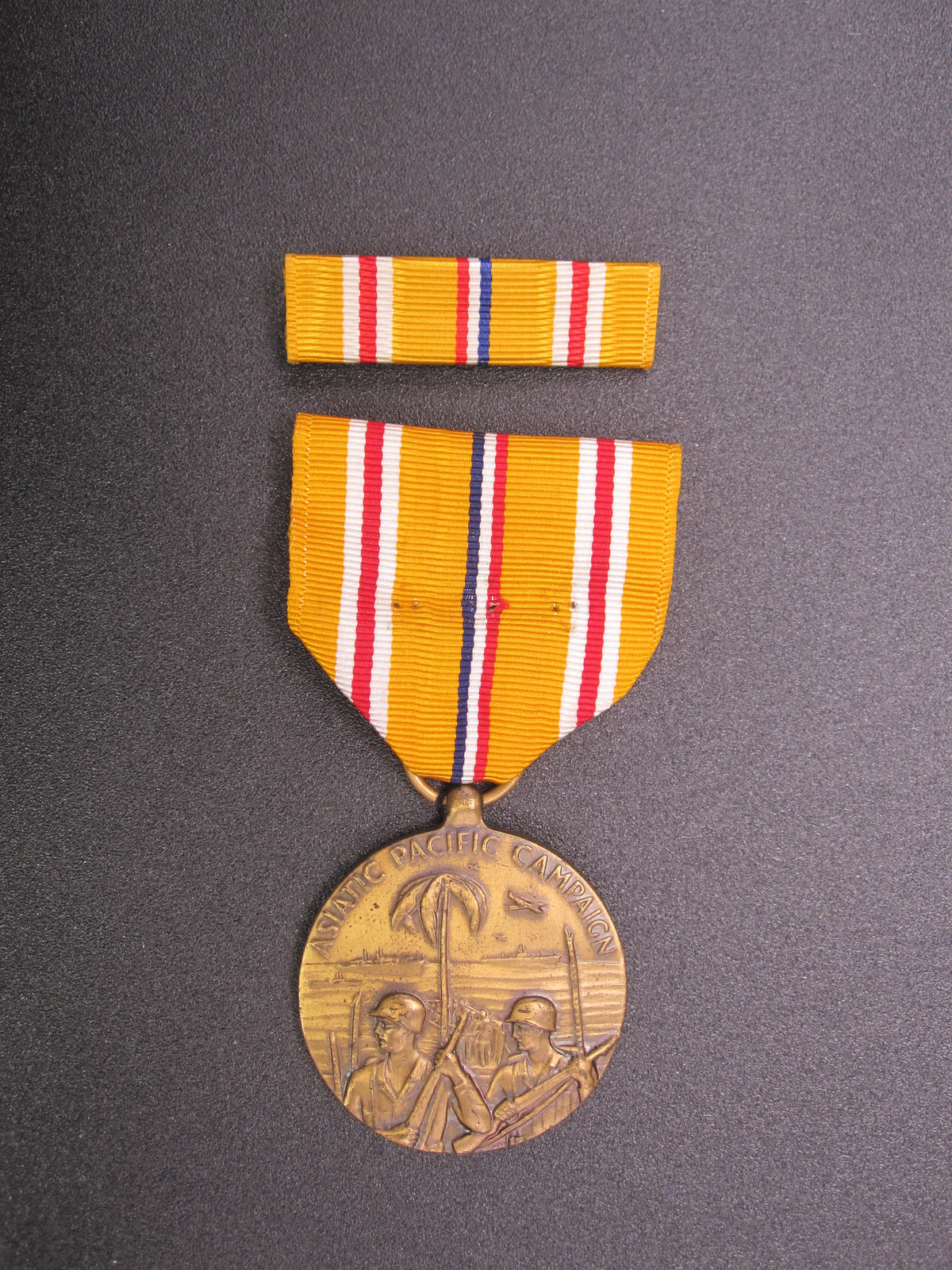 H.W.  - -    Asiatic Pacific Campaign Medal 2.Weltkrieg 1941 - 1945