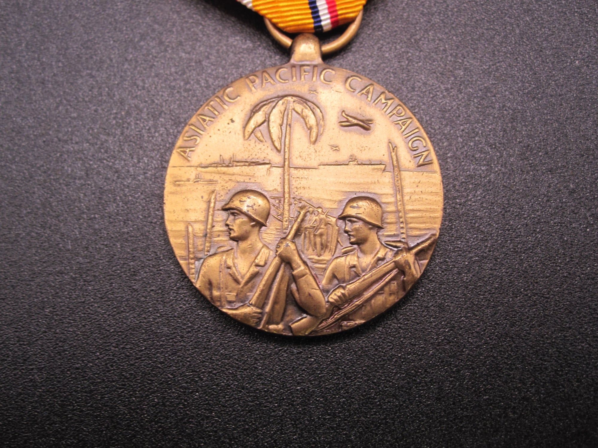 H.W.  - -    Asiatic Pacific Campaign Medal 2.Weltkrieg 1941 - 1945