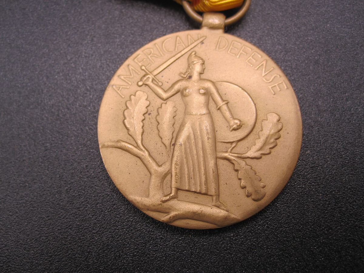 H.W.  - -  American Defense Medal 1941-1945  2.Weltkrieg
