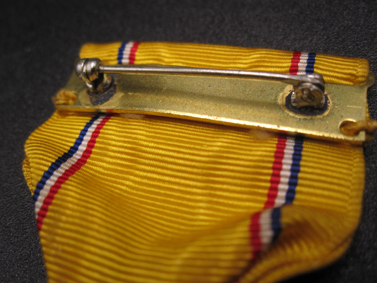 H.W.  - -  American Defense Medal 1941-1945  2.Weltkrieg