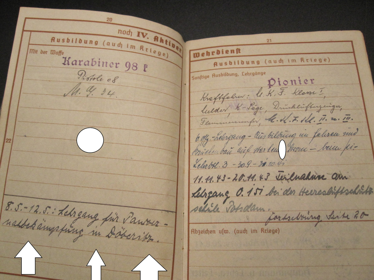 H.W.  -  -  Wehrpaß Division Feldherrnhalle