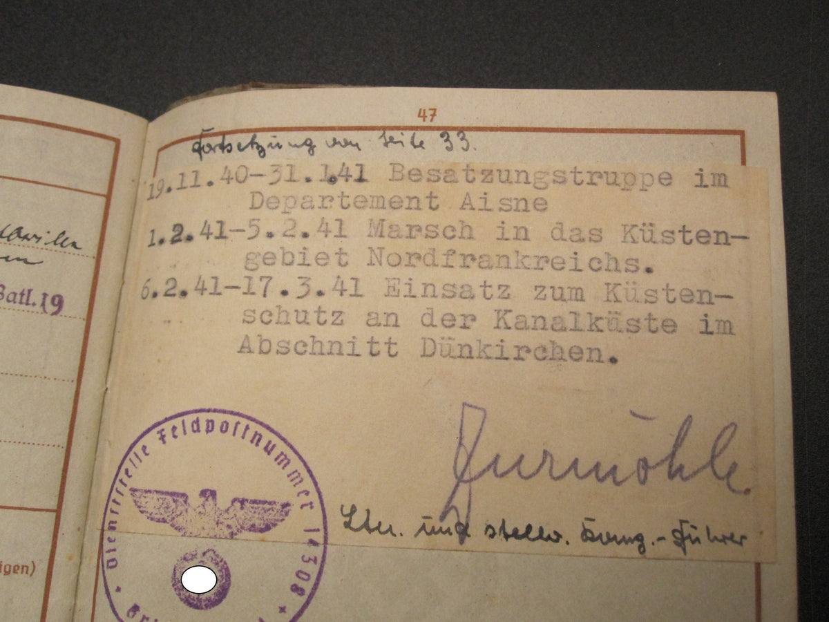 H.W.  -  -  Wehrpaß Division Feldherrnhalle