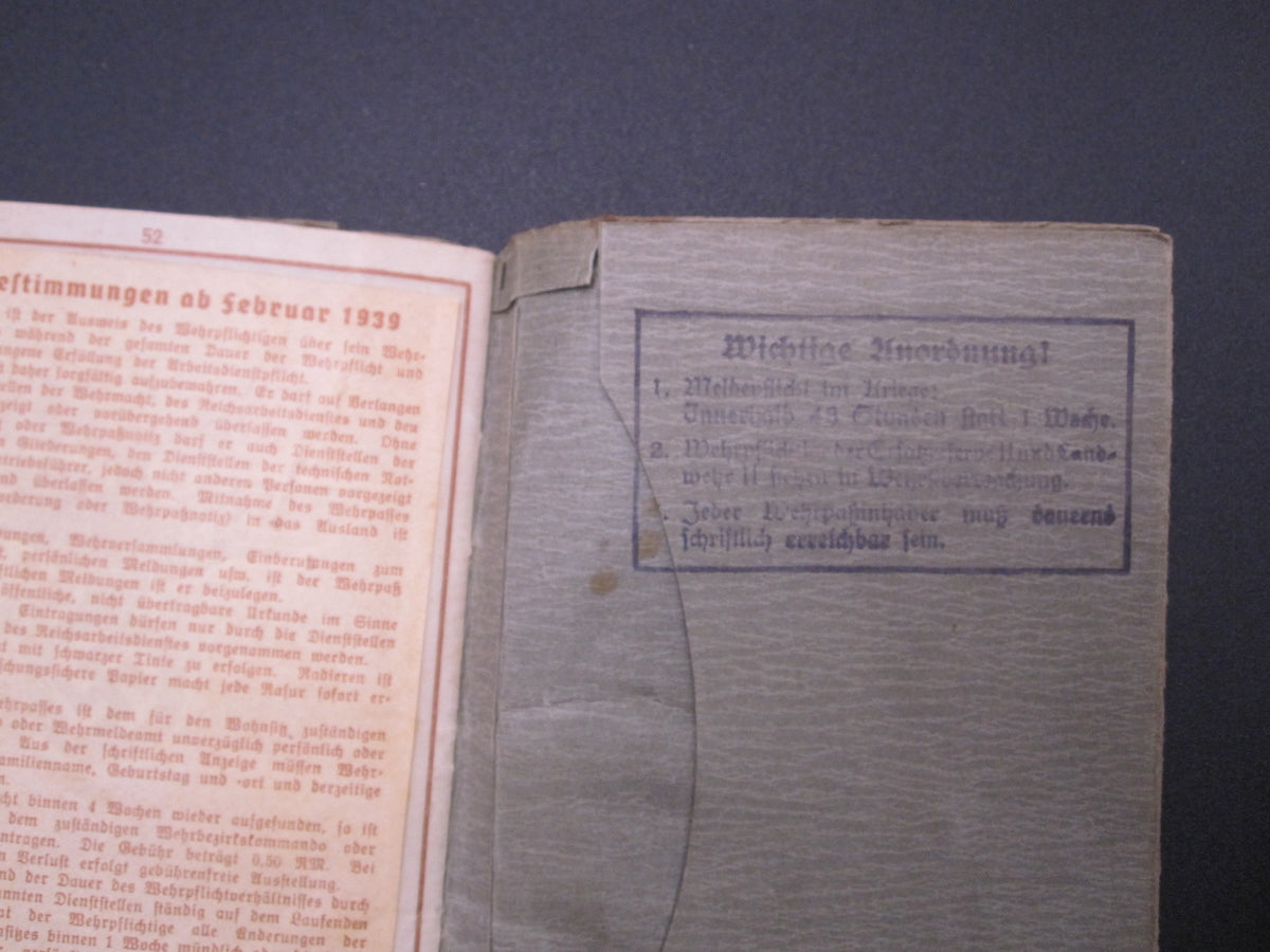 H.W.  -  -  Wehrpaß Division Feldherrnhalle