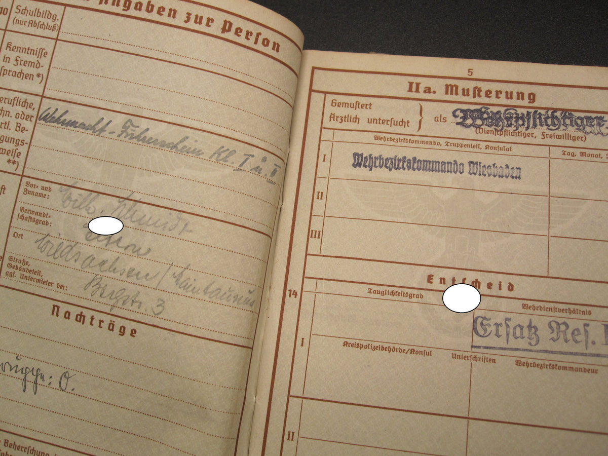 H.W.  --  - Wehrpaß Gebirgsjäger Finnland Lapplandschild