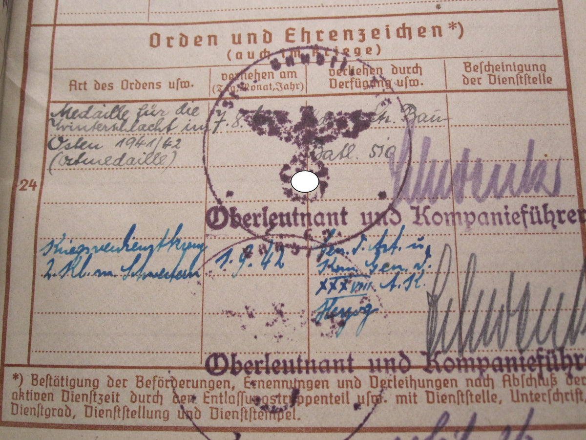 H.W.  -  -   Wehrpaß &amp; Soldbuch  KURLANDBAND