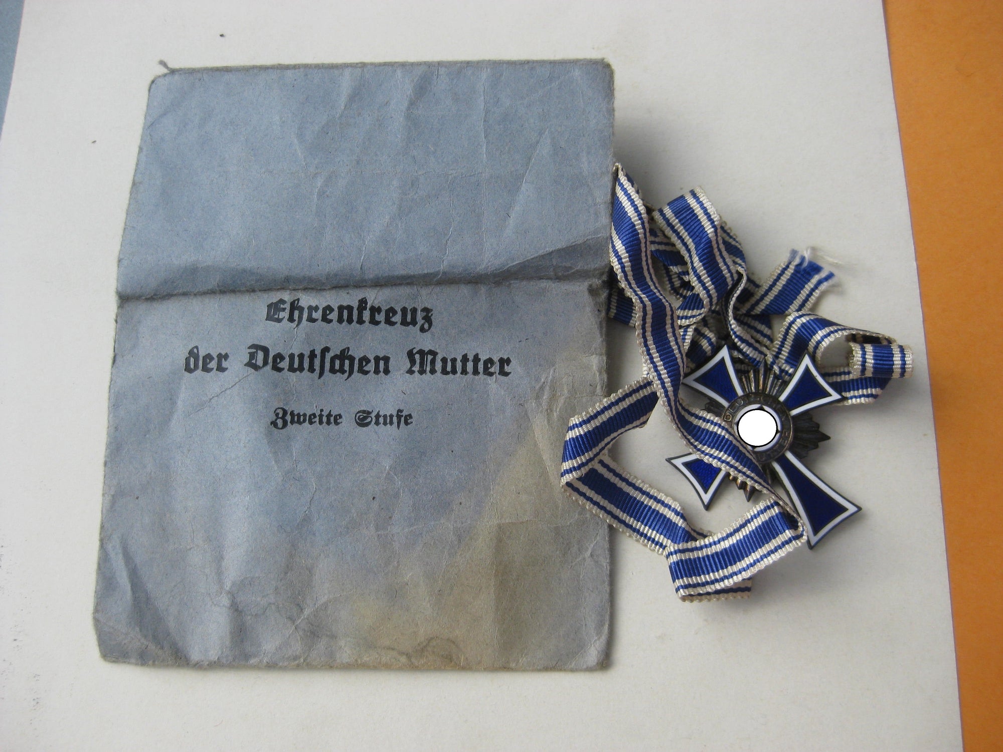 Ehrenkreuz der deutschen Mutter / Mutterkreuz in Silber / Zweite Stufe / Seltener Hersteller