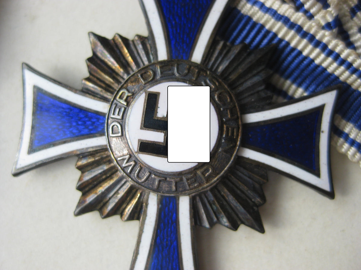 Ehrenkreuz der deutschen Mutter / Mutterkreuz in Silber / Zweite Stufe / Seltener Hersteller