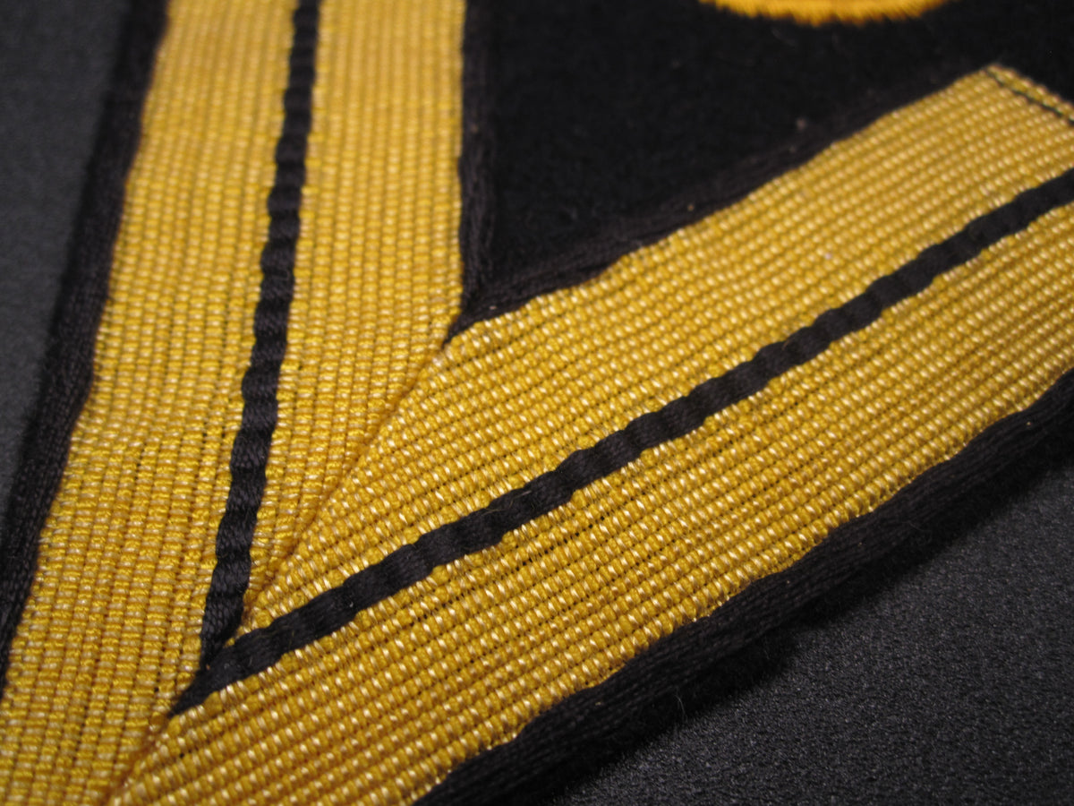 H.W.   -  -   ORIGINAL Abzeichen Kraftfahrerlaufbahn