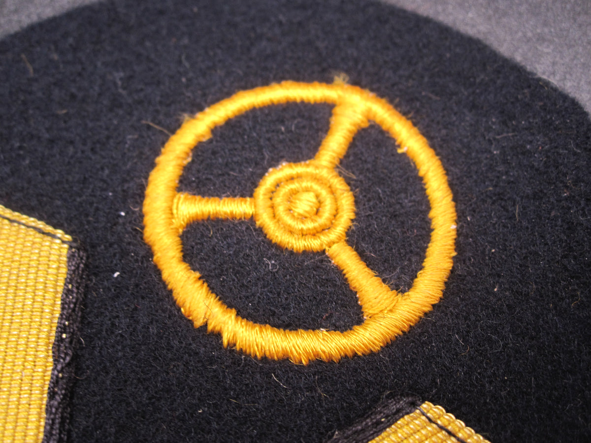 H.W.   -  -   ORIGINAL Abzeichen Kraftfahrerlaufbahn