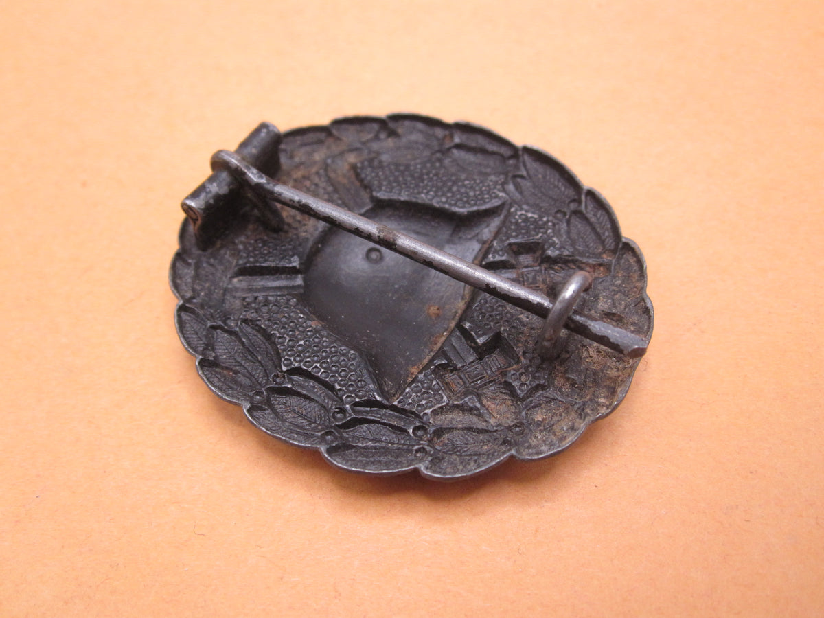 Verwundetenabzeichen in Schwarz 1918 aus Eisen (VAZ)