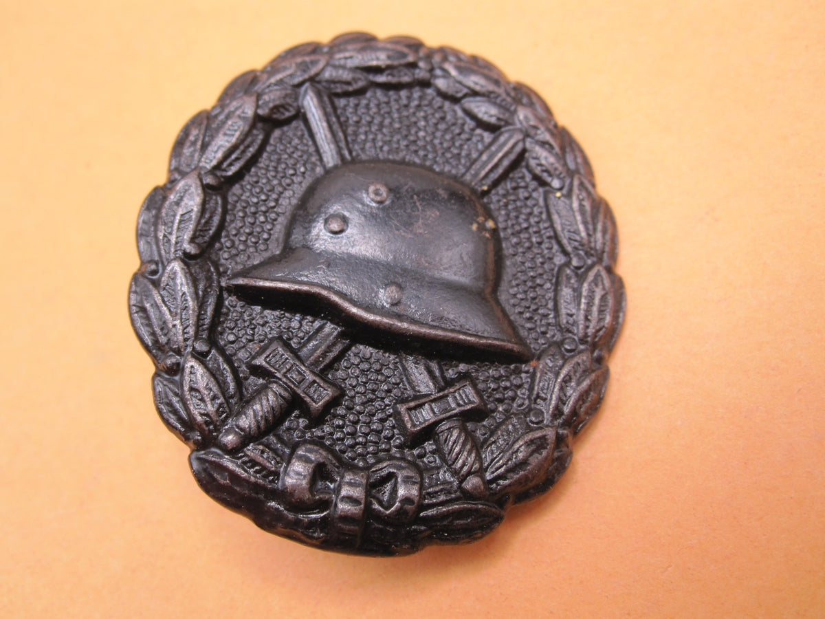 Verwundetenabzeichen in Schwarz 1918 aus Eisen (VAZ)