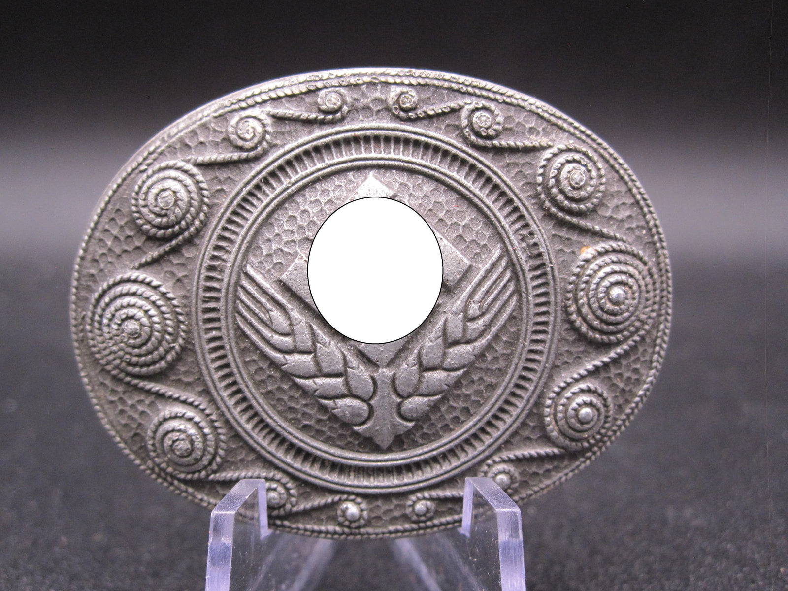 Brosche RAD weibliche Jugend Reichsarbeitsdienst (RAD/wJ) Hersteller: Assmann