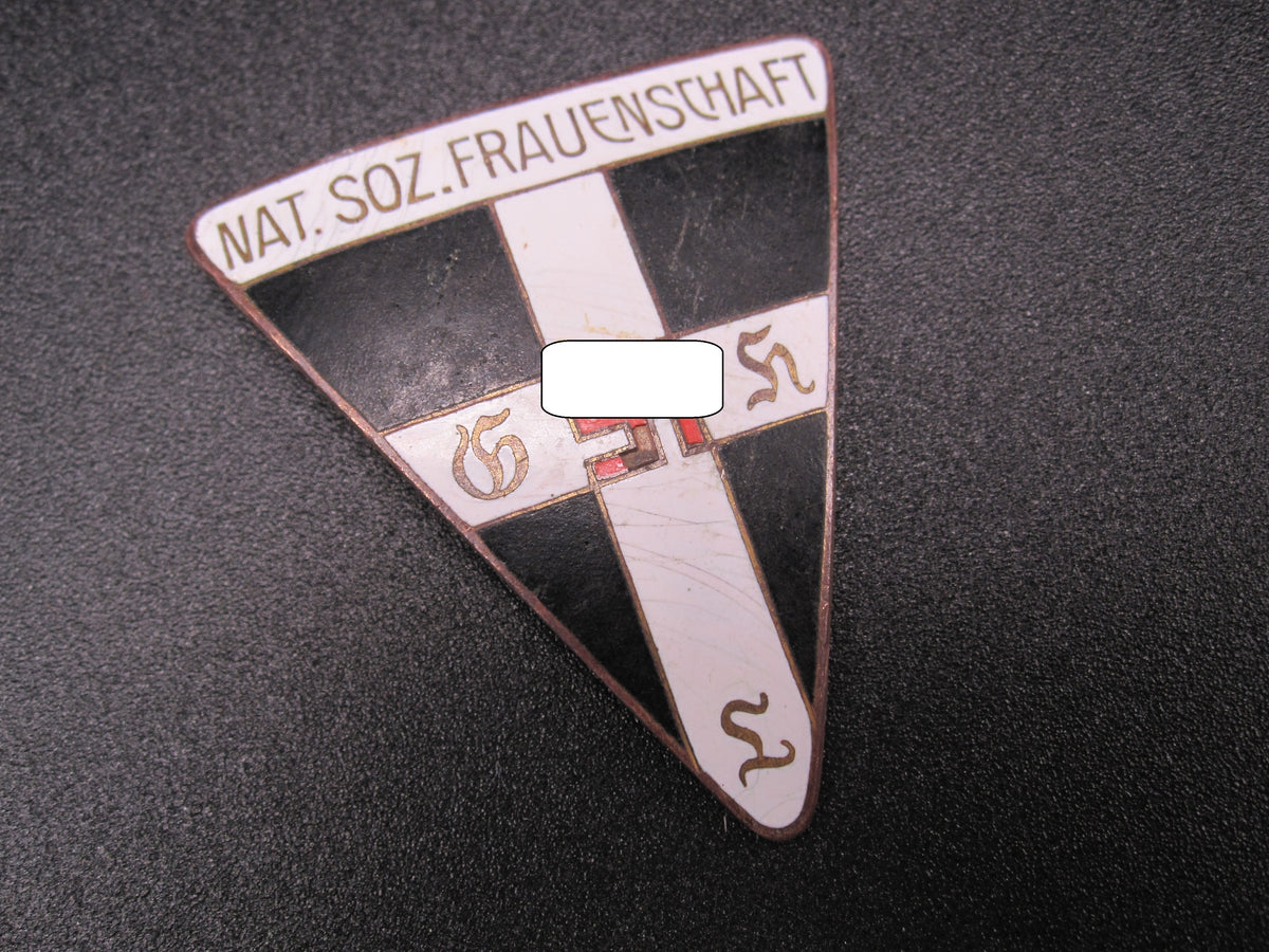 Mitgliedsabzeichen deutsche NS-Frauenschaft NSFM Hersteller: RZM &quot;75&quot;