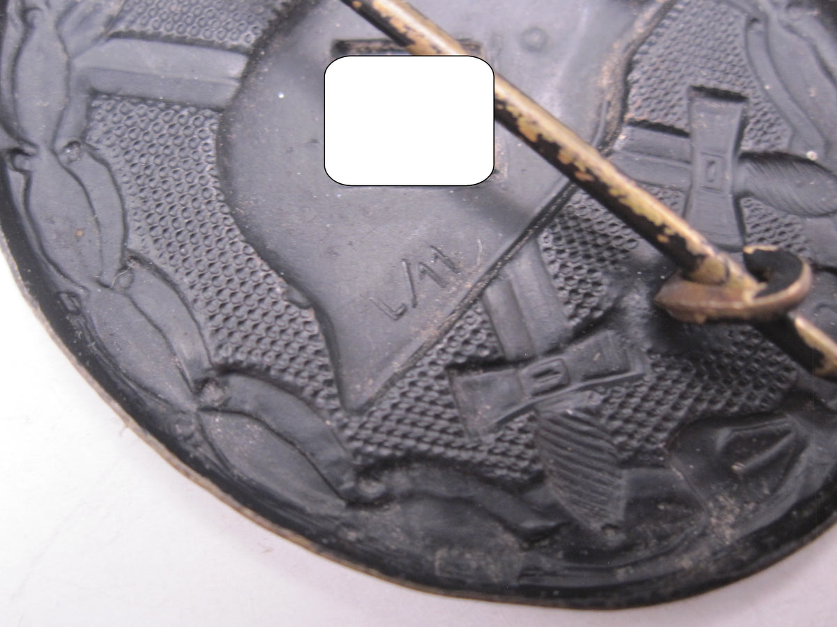 Verwundetenabzeichen 1939 in Schwarz Hersteller: &quot;L/11&quot;