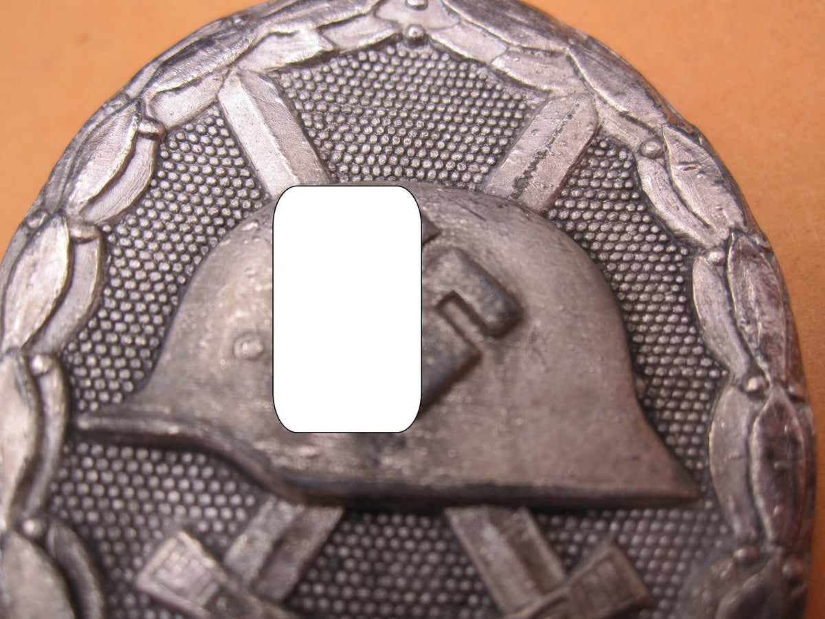 Verwundetenabzeichen in Silber Hersteller: L/18  sehr seltene Variante