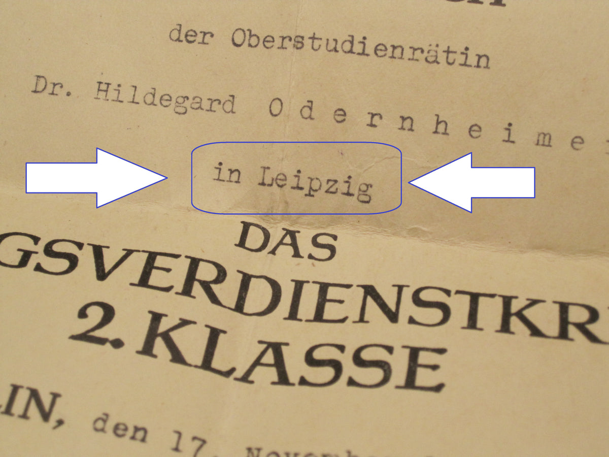 Verleihungsurkunde Kriegsverdienstkreuz an eine FRAU aus Leipzig  !!!