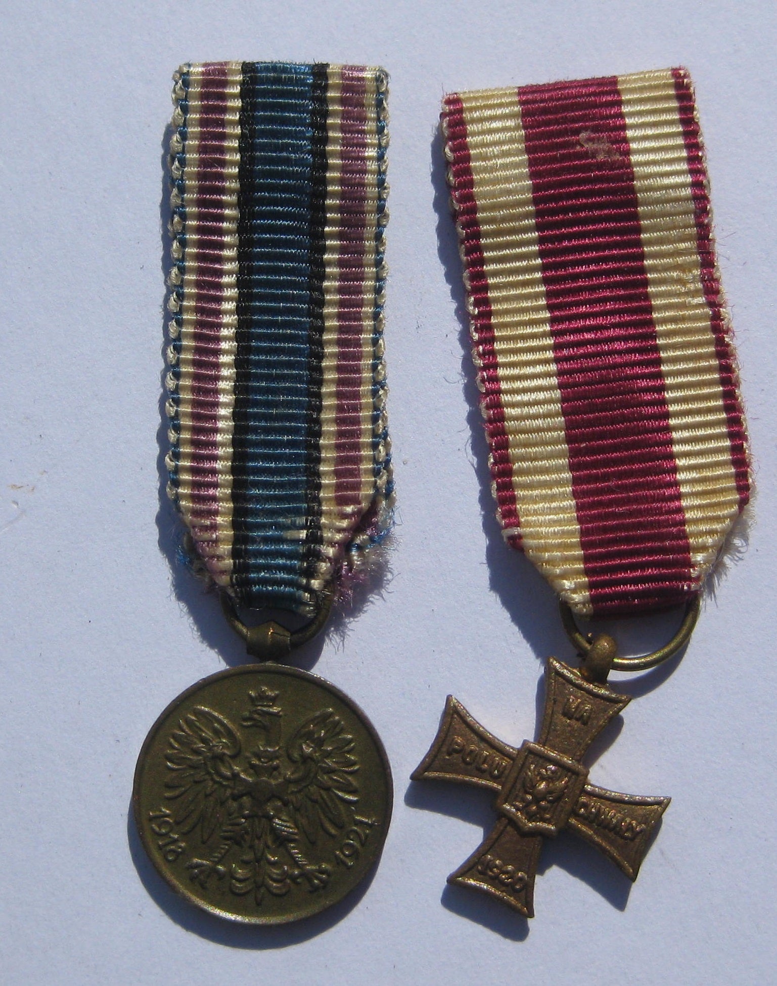 2 x Miniaturen Orden Medaille Polen Beutestücke
