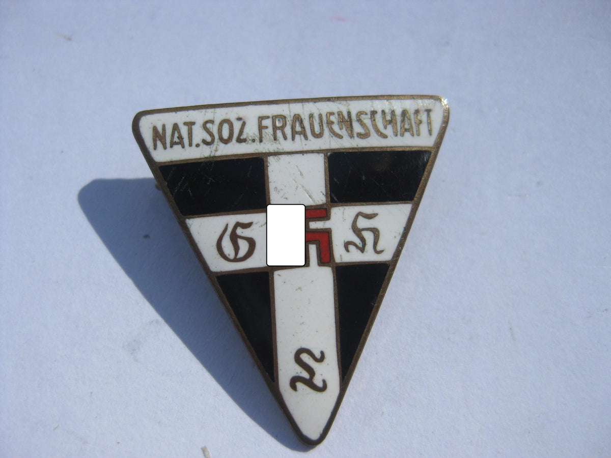Mitgliedsabzeichen deutsche NS-Frauenschaft NSFM Hersteller: RZM "63"