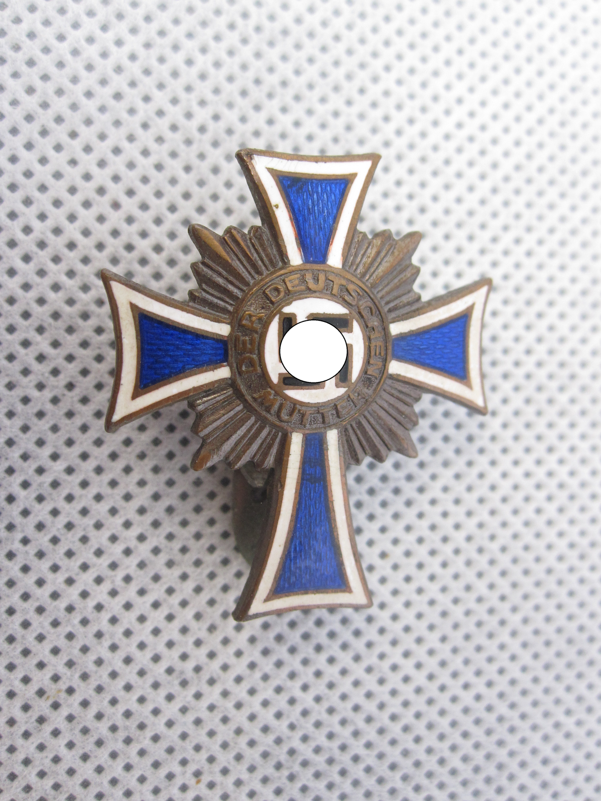 VARIANTE des Ehrenkreuz der deutschen Mutter Mutterkreuz in Bronze Dritte Stufe HALBMINIATUR