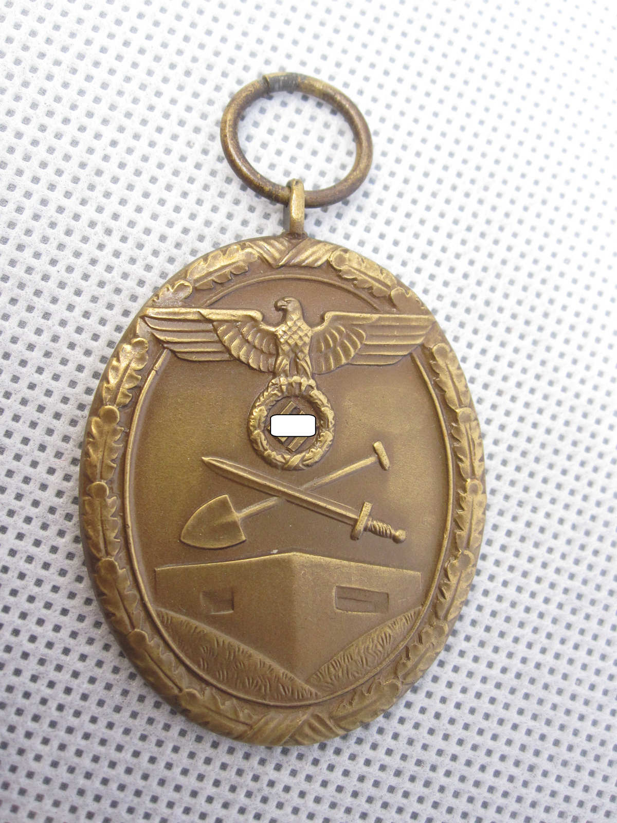 Schutzwallmedaille Deutsches Schutzwall Ehrenzeichen Hersteller: Karl Hensler Mint Condition