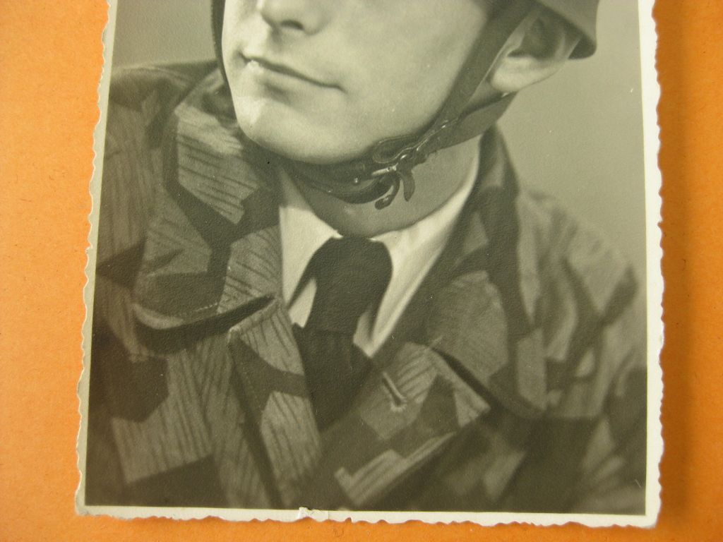 Uniformfoto Fallschirmtruppe Fallschirmschütze der Wehrmacht Springerhelm Fallschirmjägerhelm Stahlhelmfoto 3.Reich