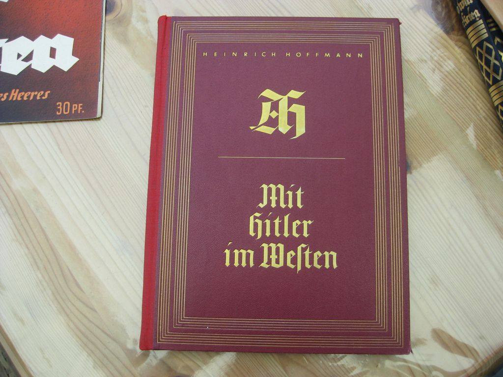 Buch Bildband MIT HITLER IM WESTEN / SONDERAUSFÜHRUNG (Roter Einband) Heinrich Hoffmann