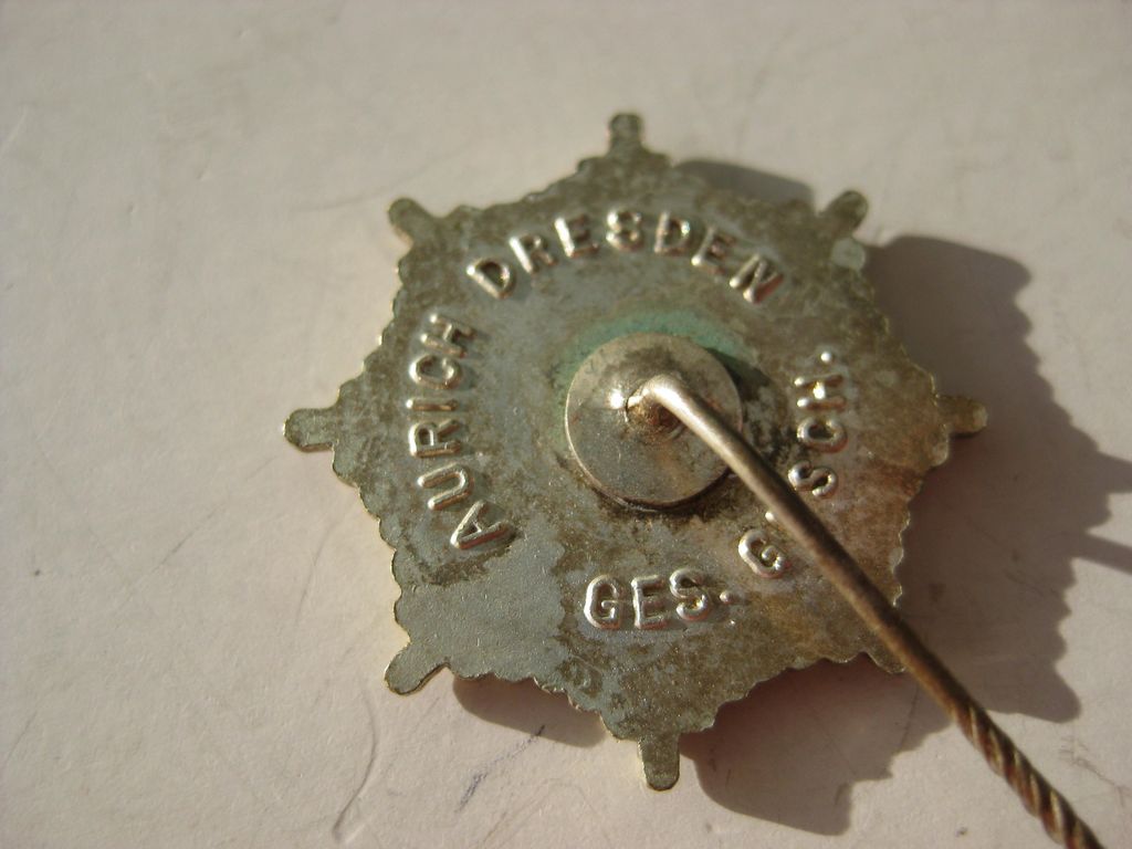 Mitgliedsabzeichen Reichsluftschutzbund (RLB) 1.Form Mint Condition