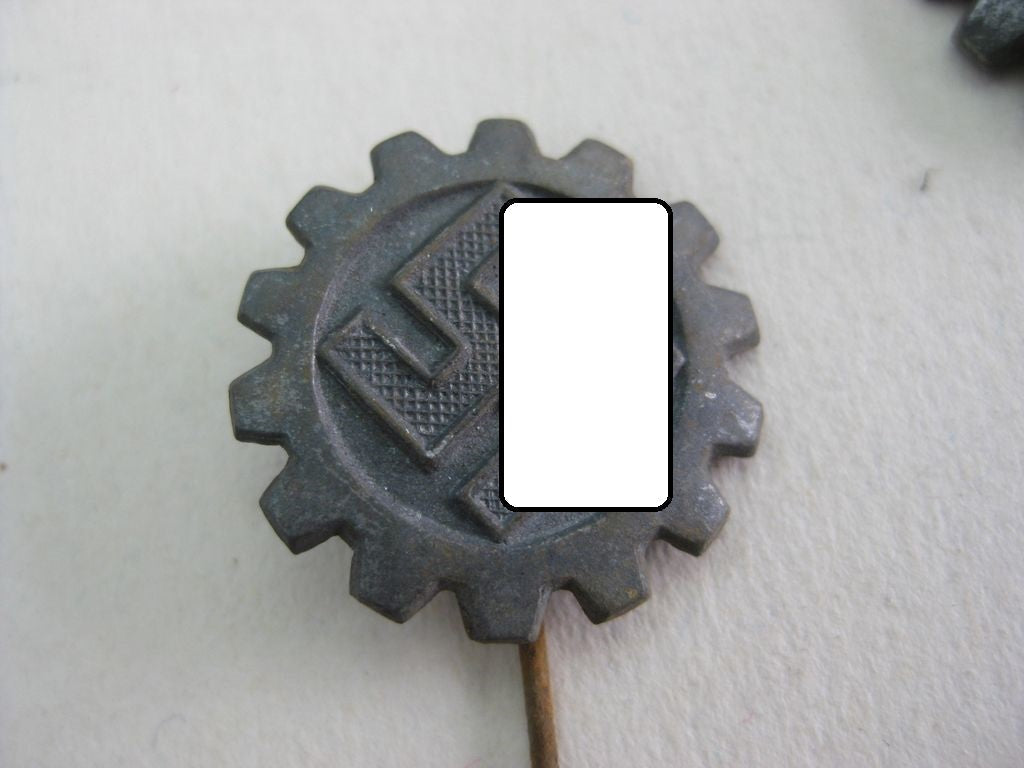 Mitgliedsabzeichen Deutsche Arbeitsfront (DAF) Hersteller: M1/184