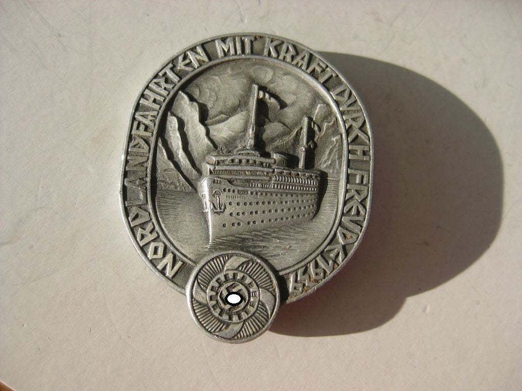Veranstaltungsabzeichen Treffabzeichen Abzeichen Nordlandfahrten mit Kraft durch Freude 1939 (KdF) Hersteller: Hoffstätter in Bonn