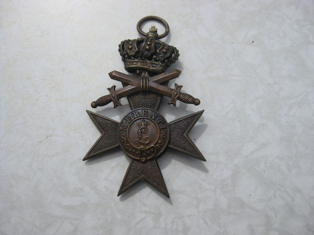 bayrisches Militärverdienstkreuz 3.Klasse mit Krone und Schwertern (MVK) 1866-1918 SEHR SELTENE VARIANTE