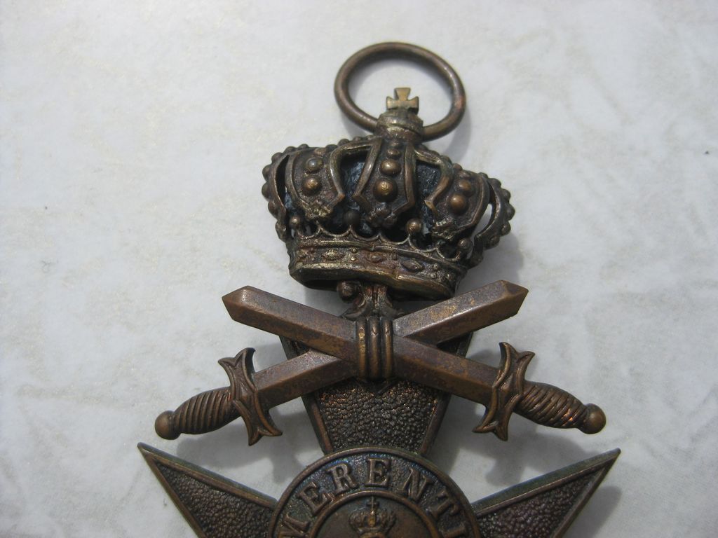 bayrisches Militärverdienstkreuz 3.Klasse mit Krone und Schwertern (MVK) 1866-1918 SEHR SELTENE VARIANTE (Kopie)