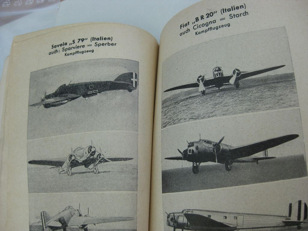 Originalausgabe Buch Heft Luftwaffe Fliegertruppe Kriegsflugzeuge 3.Reich