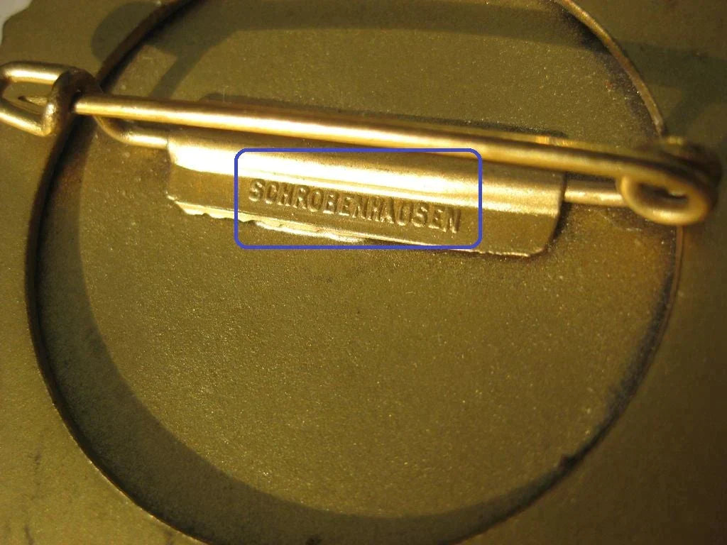 Große goldene Ehrennadel der Tiroler Gaumeisterabzeichen PISTOLE 1941 Mint Condition