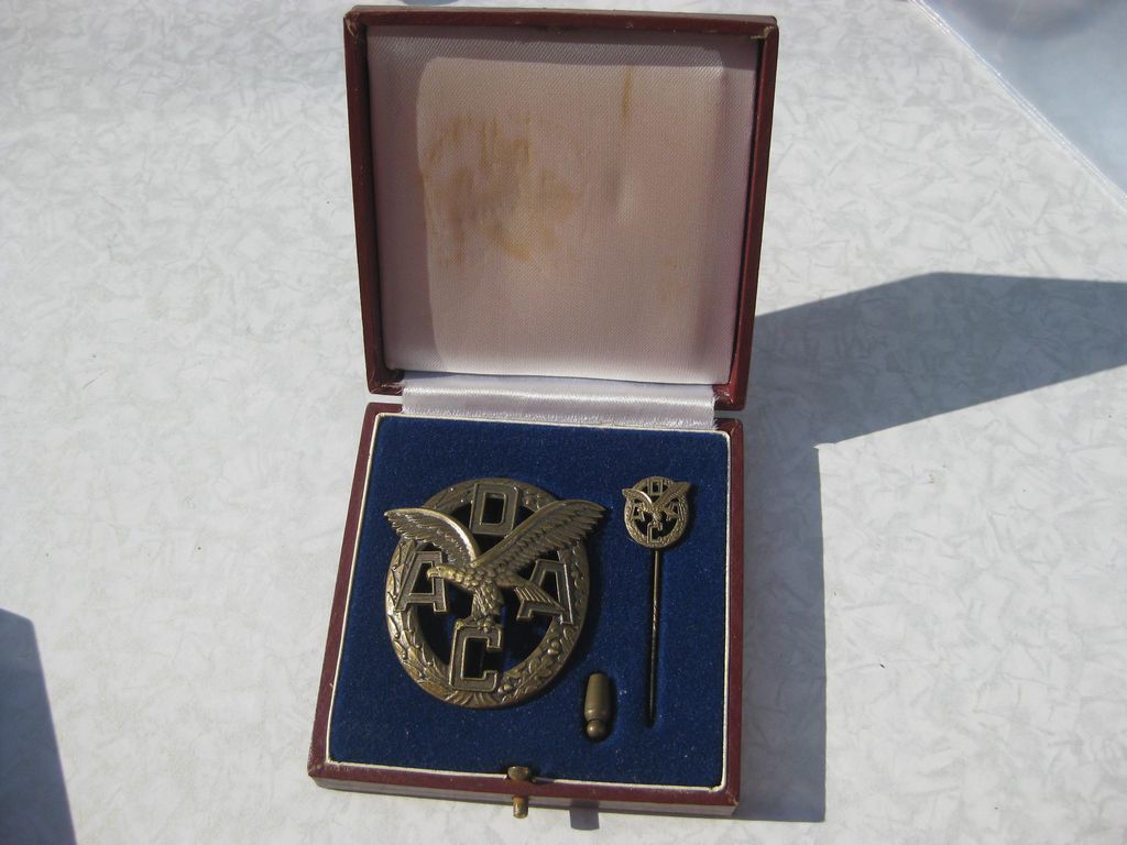 ADAC Automobil - Sportabzeichen in Bronze im Verleihungsetui Abzeichen Ehrenzeichen