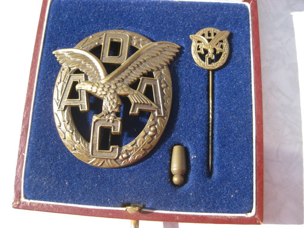 ADAC Automobil - Sportabzeichen in Bronze im Verleihungsetui Abzeichen Ehrenzeichen