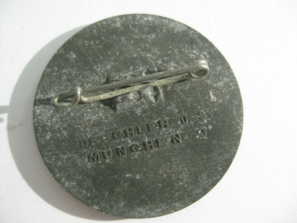 Abzeichen NSKOV von DESCHLER &amp; Sohn München