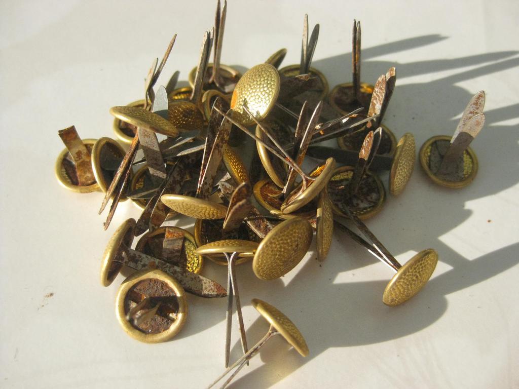 Knöpfe für Schirmmütze der Reichsbahn-Eisenbahn / Kriegsmarine 1942